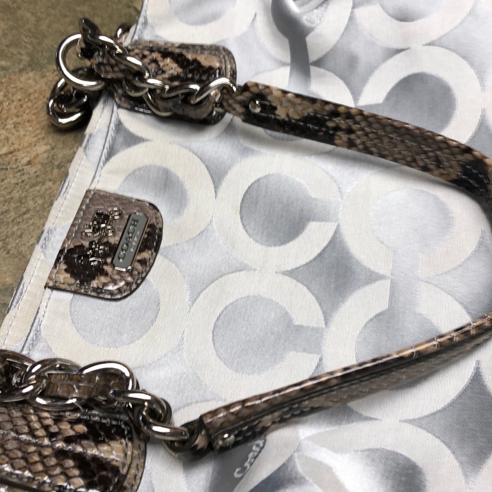 Coach bag 💯 authentic - Picture 5 of 8